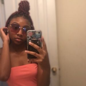 Meet your Posher, Keyuana